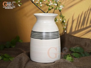 Lọ hoa men kem dáng béo vẽ kẻ sóng, cao 24cm