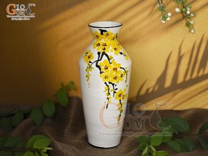 Lọ hoa men kem dáng cổ thắt chân thon vẽ hoa Mai vàng, cao 28cm