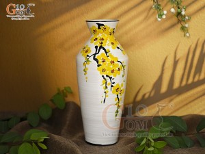 Lọ hoa men kem dáng cổ thắt chân thon vẽ hoa Mai vàng, cao 28cm