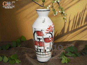Lọ hoa men kem dáng cổ thắt chân thon vẽ Phố Cổ, cao 28cm