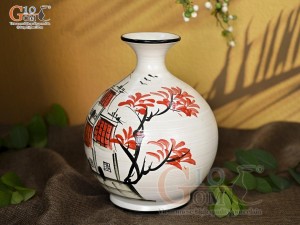 Lọ hoa men kem dáng hút lộc vẽ Phố Cổ, cao 24cm