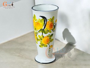 Lọ hoa men kem dáng ly cúp vẽ hoa Hồng vàng, cao 33cm