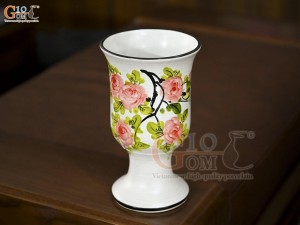 Lọ hoa men kem dáng ly thấp vẽ hoa Hồng, cao 25cm