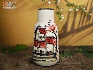 Lọ hoa men kem dáng miệng thon vẽ Phố Cổ, cao 15cm
