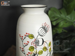 Lọ hoa men kem miệng loe vẽ hoa tim, cao 15cm