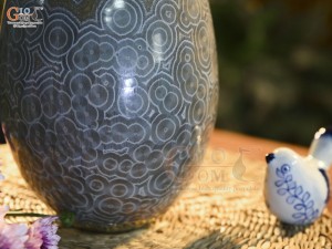 Lọ hoa men kết tinh đa đồng tâm bảo bọc đồng, cao 36cm (hàng vuốt tay)