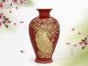 Lọ hoa men màu dáng chân thon họa tiết Công Danh Phú Quý vàng kim, nền đỏ cao 35cm