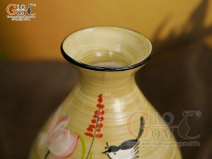 Lọ hoa men màu dáng vò thon vẽ hoa Sen hồng, cao 21cm