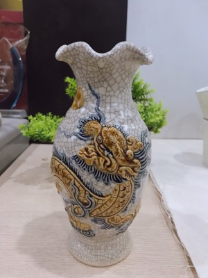 Lọ hoa men rạn đăp nổi rồng miệng lượn cao 22cm (1 chiếc)