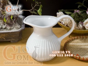 Lọ hoa men trắng dáng bình sữa mỏ vịt, cao 19cm