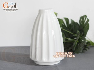 Lọ hoa men trắng dáng phi thuyền cổ thon, cao 25cm 