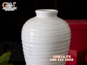 Lọ hoa men trắng dáng thon chân cao, cao 30cm