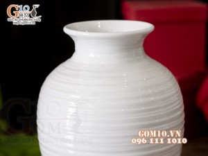 Lọ hoa men trắng dáng thon thấp, cao 24cm