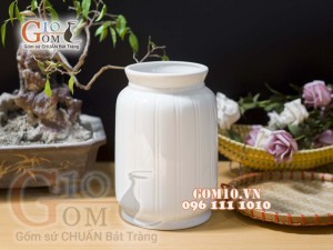 Lọ hoa men trắng dáng vai vuông, cao 19cm