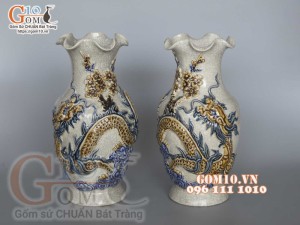 Lọ hoa miệng lượn men rạn đắp nổi rồng đào cao 30cm