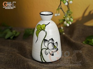 Lọ hoa mini men kem dáng cổ thắt vẽ hoa Sen xanh, cao 13,5cm