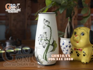 Lọ hoa miệng loe men kem vẽ hoa Sen xanh, cao 28cm