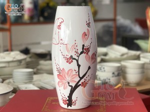 Lọ hoa sơn mài dáng bom họa tiết hoa Đào phai, cao 32cm