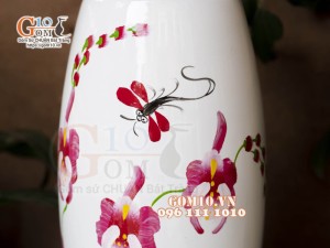 Lọ hoa sơn mài dáng bom nền trắng vẽ hoa Lan, cao 43cm