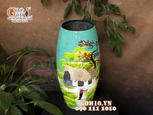 Lọ hoa sơn mài dáng bom nền xanh vẽ Làng Quê, cao 28cm
