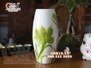 Lọ hoa sơn mài dáng bom trắng vẽ hoa, cao 28cm