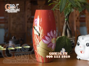 Lọ hoa sơn mài dáng bom vẽ hoa sen nền đỏ, cao 30cm