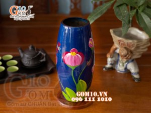 Lọ hoa sơn mài dáng bom, xanh coban vẽ hoa tuylip cao 30cm