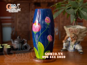 Lọ hoa sơn mài dáng bom, xanh coban vẽ hoa tuylip cao 30cm