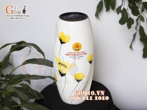 Lọ hoa sơn mài dáng bom xoắn, in logo quà tặng