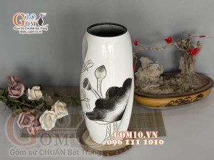 Lọ hoa sơn mài dáng bom xoắn nền trắng vẽ hoa sen, cao 30cm