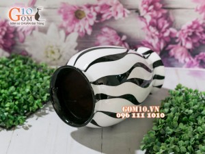 Lọ hoa sơn mài dáng chân thon kẻ sọc 26cm