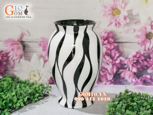 Lọ hoa sơn mài dáng chân thon kẻ sọc 32cm
