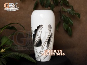Lọ hoa sơn mài dáng cúp nền trắng vẽ hoa Sen, cao 28cm
