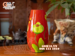 Lọ hoa sơn mài dáng cúp sơn mài đỏ vẽ tuplip cao 28cm