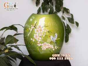 Lọ hoa sơn mài dáng dẹt nền xanh họa tiết Chim Hoa rạn, cao 25cm