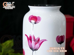 Lọ hoa sơn mài dáng phích nền trắng vẽ hoa tuylip hồng, cao 32cm