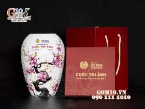 Lọ hoa sơn mài dáng xoài vẽ hoa Đào nền trắng, 25cm