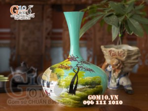 Lọ hoa sơn mài dáng tỏi dẹt họa tiết cảnh làng quê 36cm