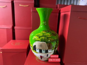 Lọ hoa sơn mài dáng tỏi nền xanh họa tiết cảnh làng quê cao 40cm, in logo quà tặng