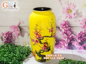 Lọ hoa sơn mài dáng vò cao miệng vẽ hoa đào nền vàng 32cm