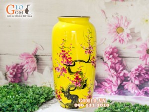 Lọ hoa sơn mài dáng vò cao miệng vẽ hoa đào nền vàng 32cm