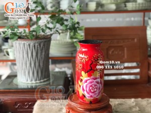 Lọ hoa sơn mài dáng vò cao miệng vẽ hoa mẫu đơn nền đỏ 32cm