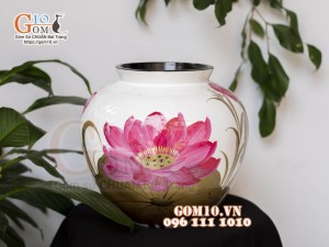Lọ hoa sơn mài dáng vò miệng rộng nền trắng vẽ hoa Sen, cao 23cm