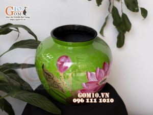 Lọ hoa sơn mài dáng vò miệng rộng nền xanh vẽ hoa Sen, cao 23cm
