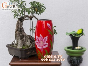 Lọ hoa sơn mài đỏ dáng bom vẽ hoa ly 43cm