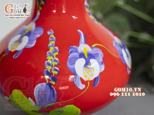 Lọ hoa sơn mài đỏ dáng tỏi thấp vẽ hoa tím 25cm