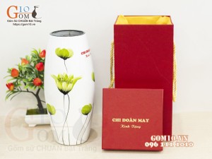 Lọ hoa sơn mài trắng dáng bom hoa xanh, in logo quà tặng