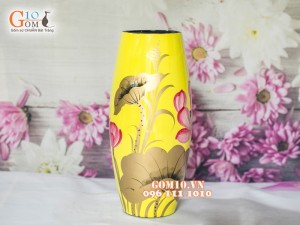 Lọ hoa sơn mài vàng dáng bom vẽ hoa sen 28cm Lọ hoa sơn mài vàng dáng bom vẽ hoa sen 28cm