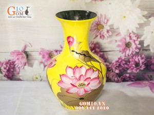 Lọ hoa sơn mài vàng dáng tỏi béo vẽ hoa sen 35cm