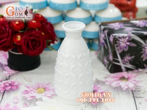 Lọ hoa trắng dáng rỏ cua cao 23cm